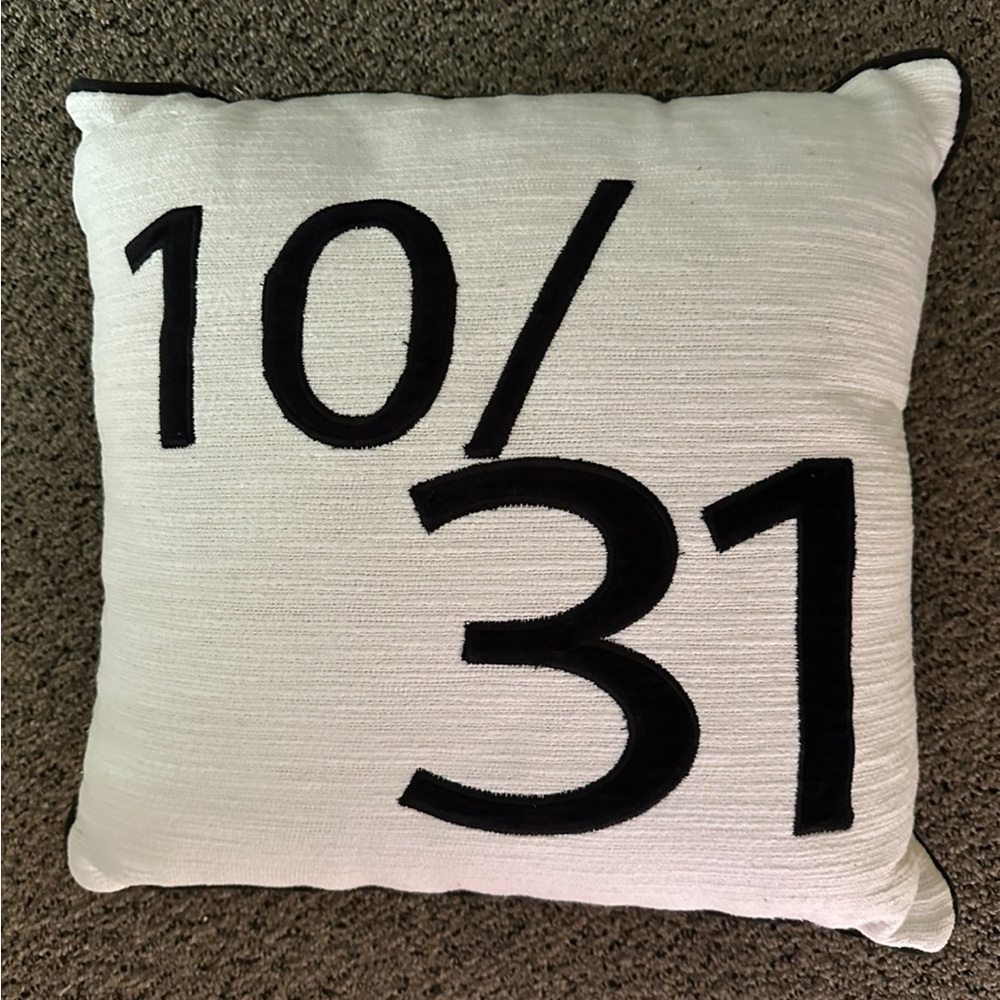 Halloween Decor Throw Pillow